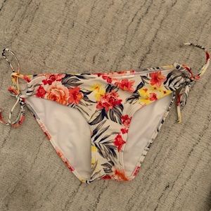 Floral bikini top